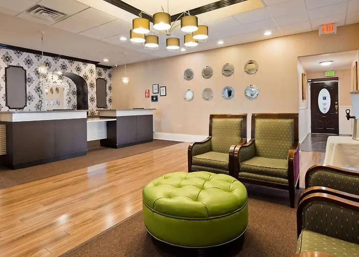 Best Western Plus San Pedro Hotel & Suites