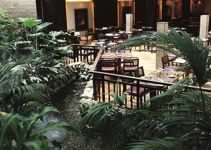 Radisson Blu , Sharjah