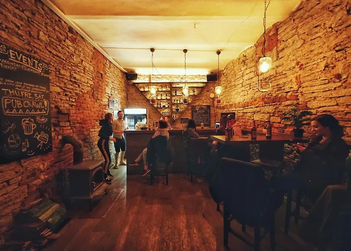 Lodging Monks Bunk & Bar