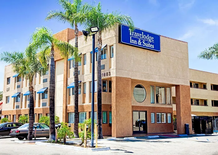 Jacuzzi hotel: Travelodge By Wyndham Chatsworth