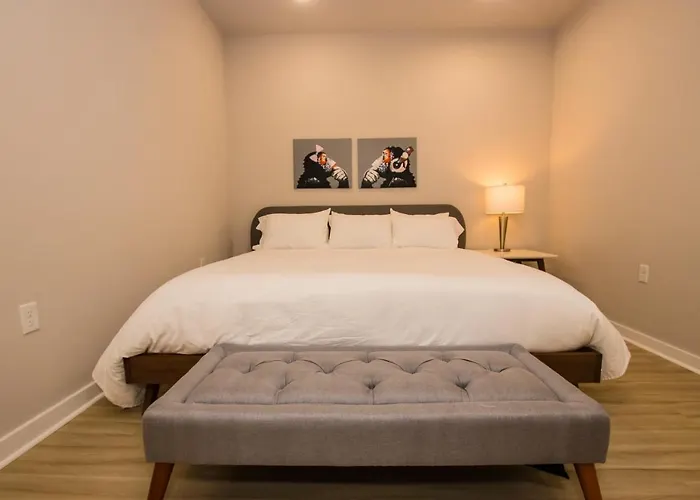 The Hotel At Huntington Square